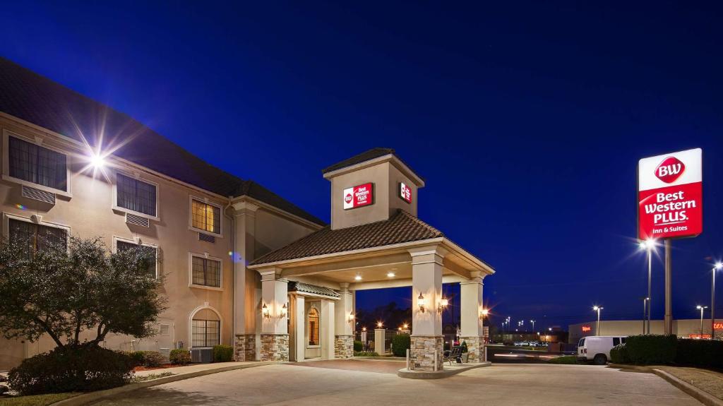 Best Western Plus Southpark Inn & Suites Main image 1